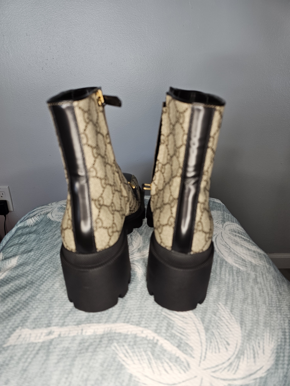 New W/Dust Bags Gucci Black & Beige GG Canvas Leather Booties w/Gold Hardware - Picture 3 of 7
